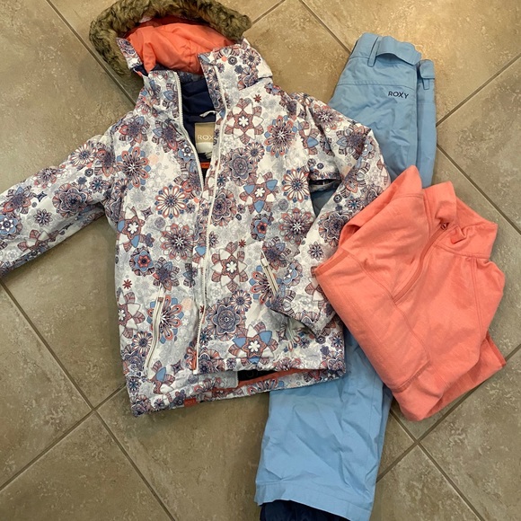 Roxy Other - Girls Roxy snow/ ski jacket pants and fleece